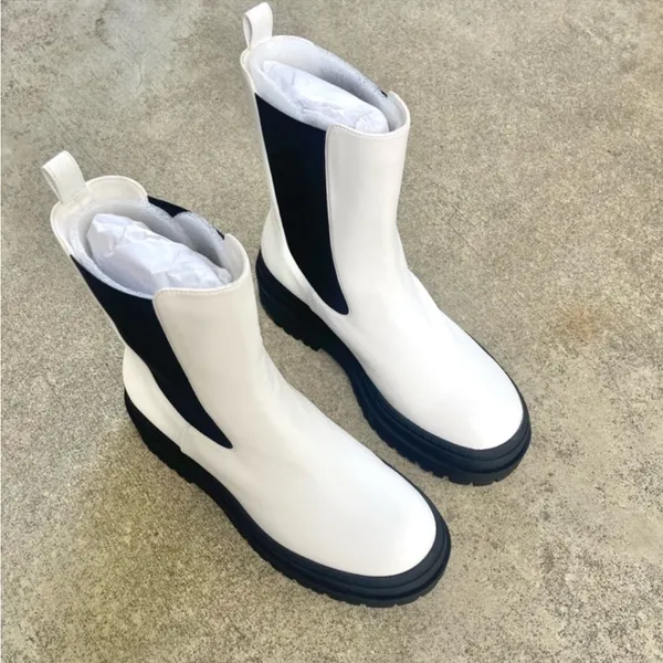 NEW Good American Platform Chelsea Boot White‎ Leather Size 9 - Image 3
