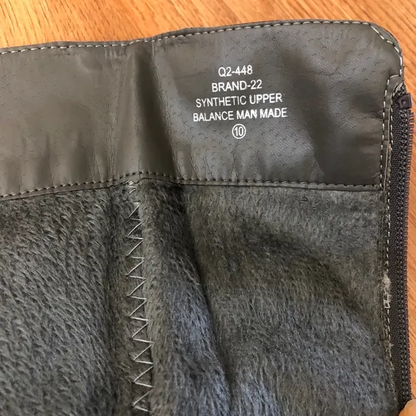 Women’s gray boots size 10 - Image 8
