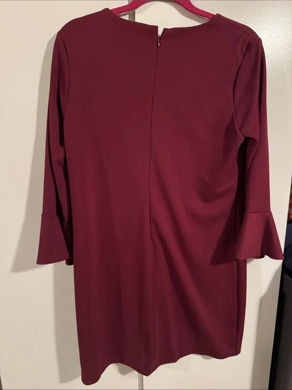 Old Navy Bell-Sleeve Shift Dress - Image 4