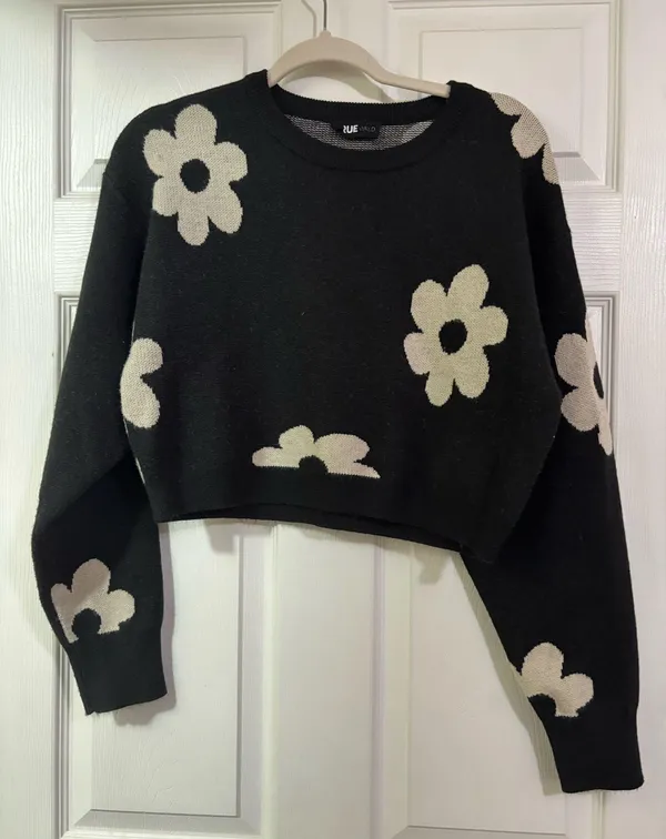 True Wrld Cropped Floral Sweater - Image 2