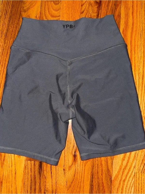 Abercrombie & Fitch YPB collection grey high-waisted biker shorts - Image 2