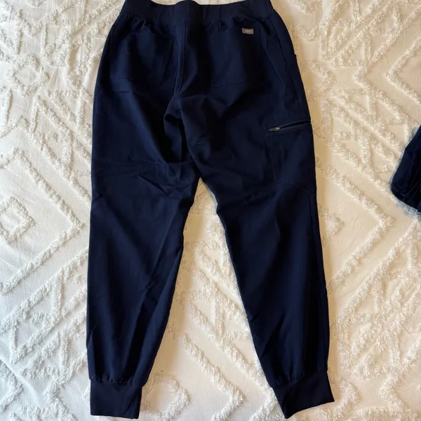Figs Navy Blue Scrub Set - Image 6