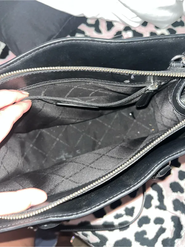 Michael Kors Black & White Monogram Purse - Image 7