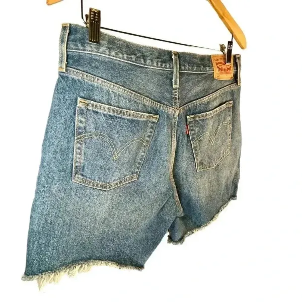Levi's 501 Denim Cut Off‎ Destressed Shorts W31 - Image 3