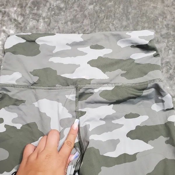 Aerie‎ Chill. Play. Move. Camo Green Leggings - Image 6
