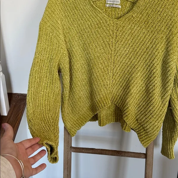Urban Outfitters Textured Knit Sweater in Yellow green - Image 4