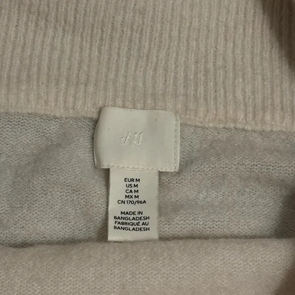 Women’s H&M Light Cream White Casual Long Sleeve Sweater - Image 4