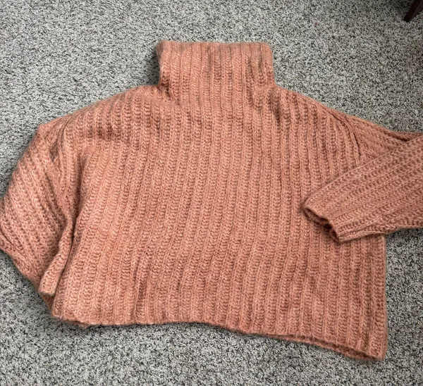 Fluffy Fox Wool & Alpaca Papaya Sweater - Image 7