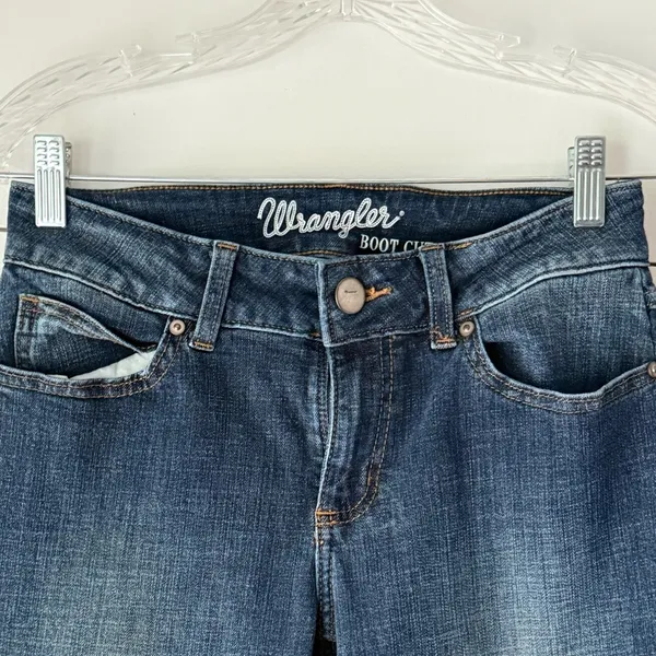 Wrangler Blue Boot Cut Jeans Classic Style Sz 7X32 - Image 3