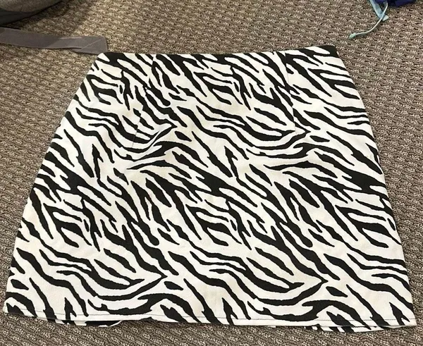 SheIn Zebra Mini Skirt - Image 2