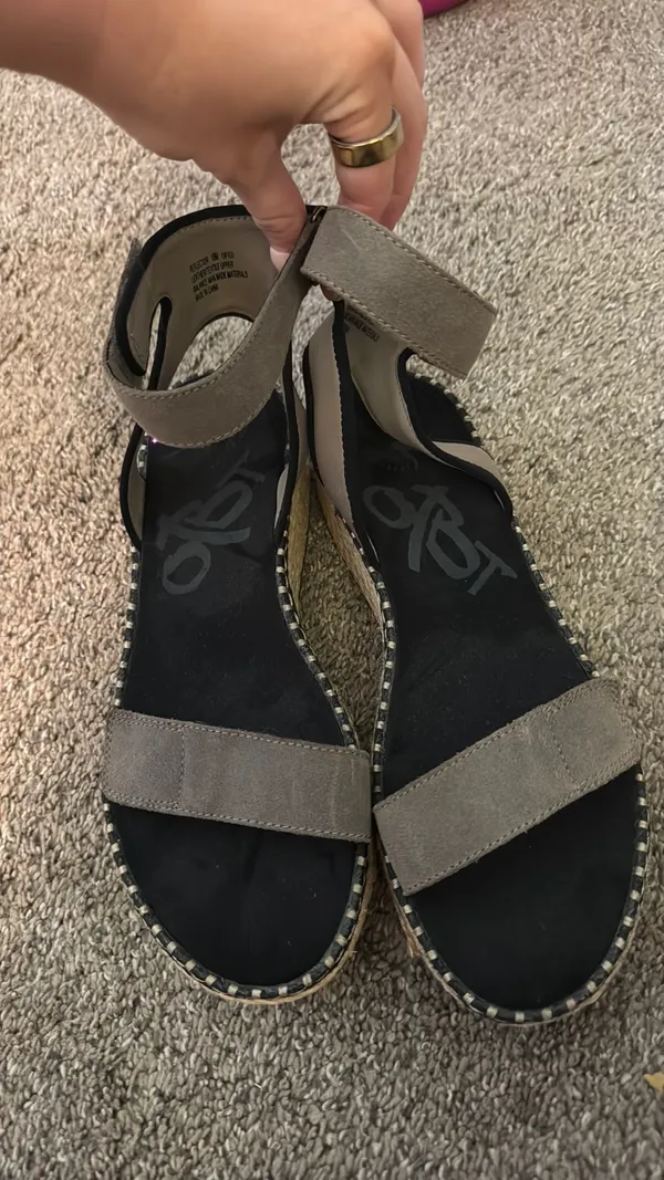 OTBT Sandals - Image 3