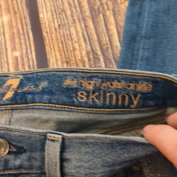 7 for all mankind high waist ankle skinny jeans size 27 - Image 4