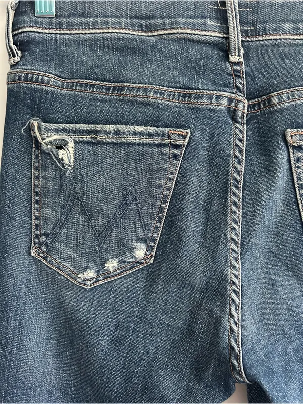 Mother | the insider crop step chew jeans in dancing on coals wash - Image 8