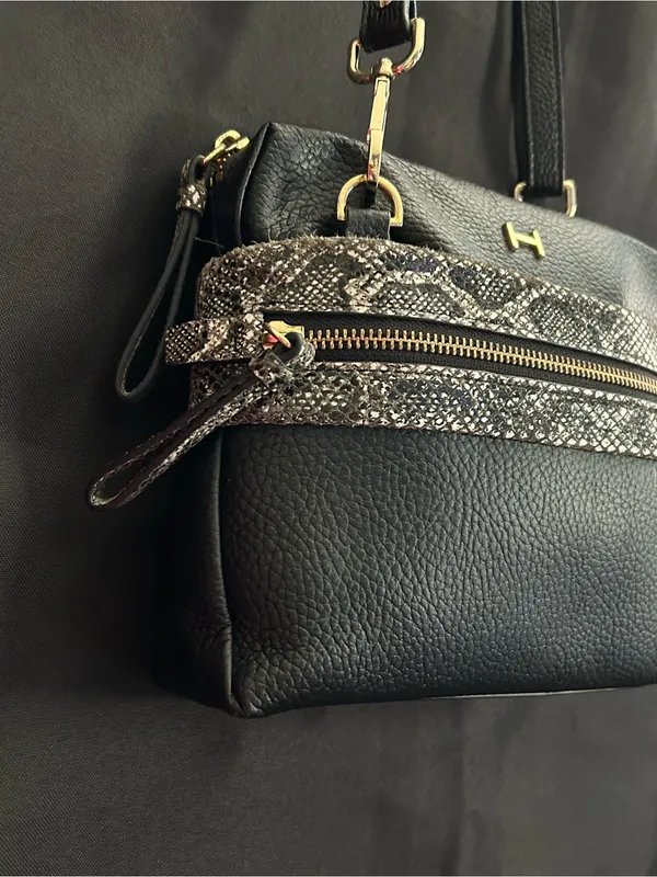 Halston Leather Black Crossbody Bag with Snake-Print Trim - Image 5