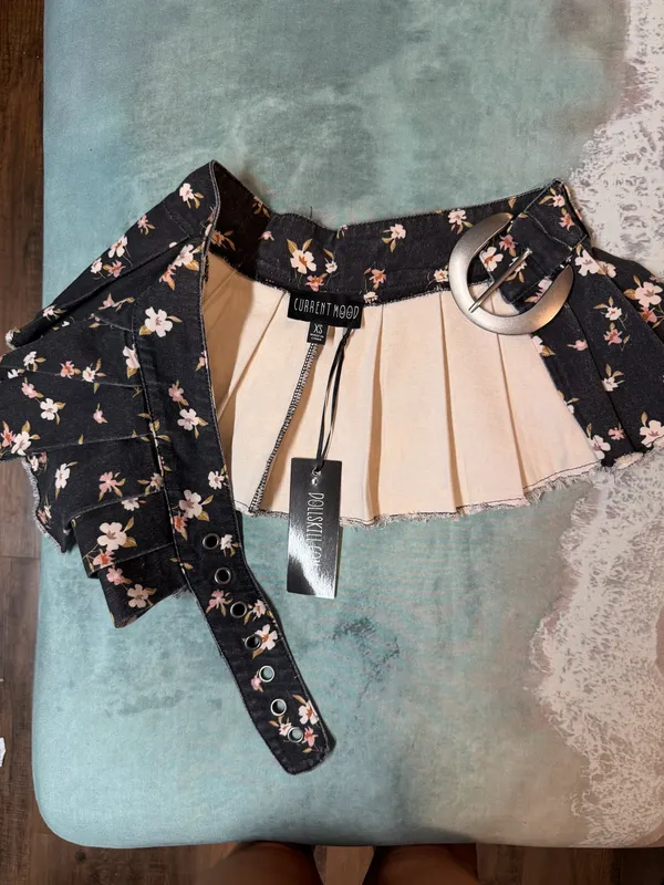 Dolls kill belt skirt  - Image 2