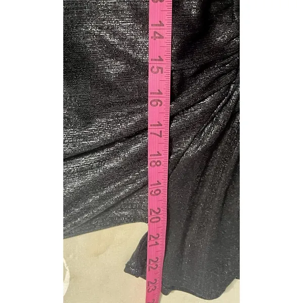 Queen of Sparkles Size Med Black Metallic Pebble Flutter Top Cropped - Image 10