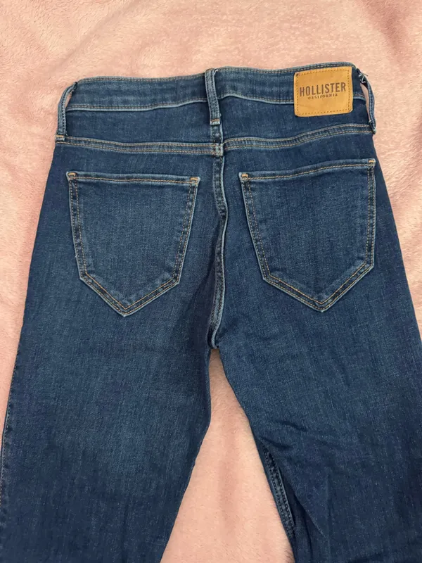 Hollister Flare Jeans High-Rise - Image 3