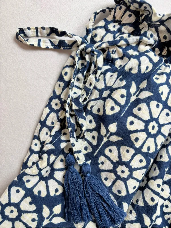 Roller Rabbit x Target L Daisy Floral Navy Side Tie Cotton Shorts - Image 11