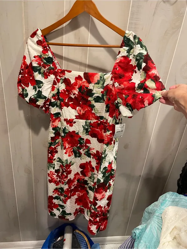 Cute Red floral puff sleeve smock back NWT Julia Jordan dress festive fiesta - Image 8
