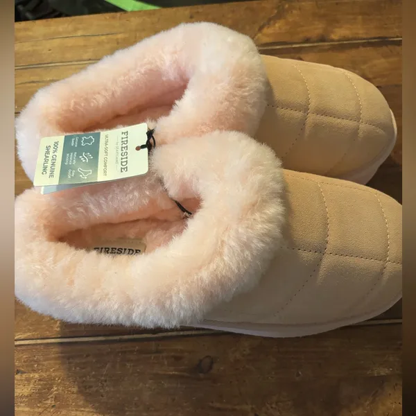 NWT Fireside Genuine Sherling Slippers - Image 5