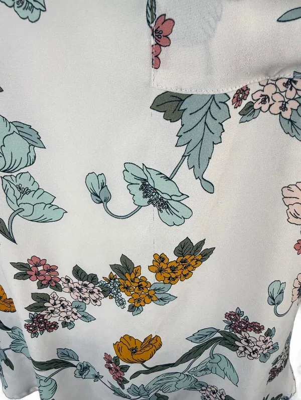 Maurices Floral Print Short Sleeve Blouse - Size M - Image 2