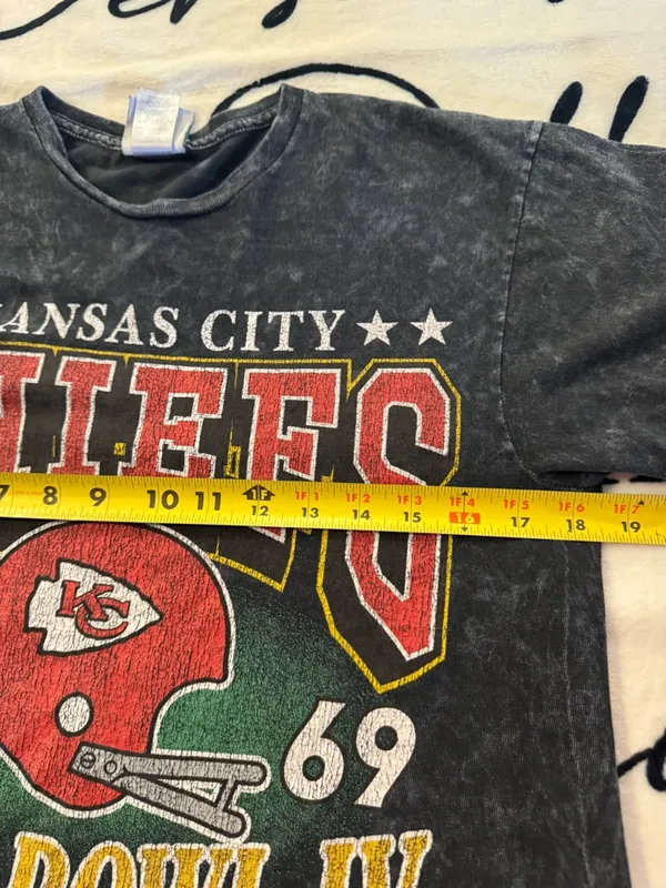 Vintage '47 Kansas City Chiefs Women's Black T-Shirt – Rocker Model, Size M - Image 6