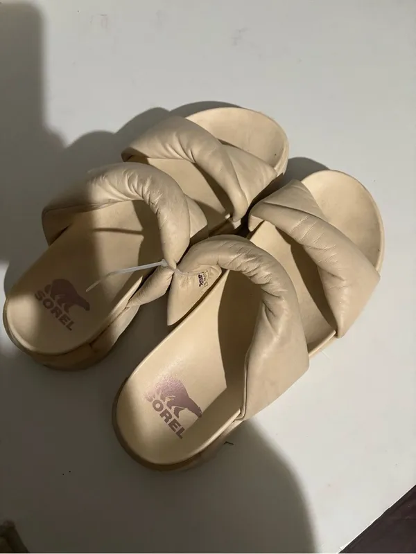Sorel Cream Leather Padded Strap Slide Sandals Women’s Flat Slides - Image 2