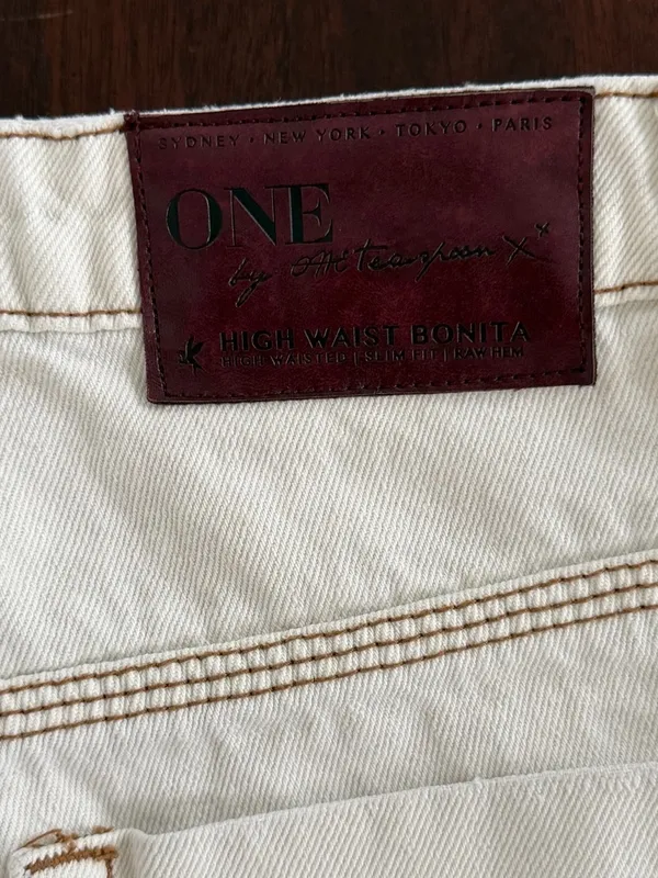 One X Oneteaspoon High Waist Bonita Denim Cut-off Shorts in Cream - Size 26 - Image 4