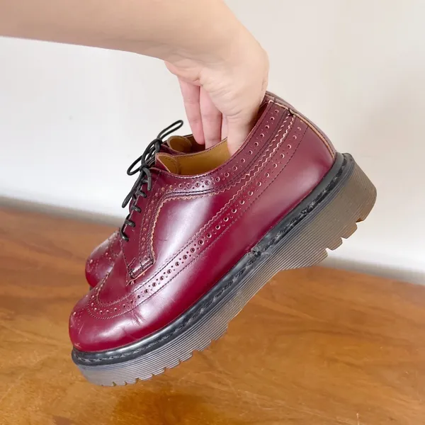 Dr Martens • vintage 3989 wingtip oxford brogues MIE cherry red leather platform - Image 6