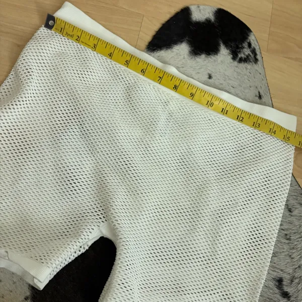 SKIMS White Marble Perforated Seamless Shorts Coverup Size‎ 3X - Image 6