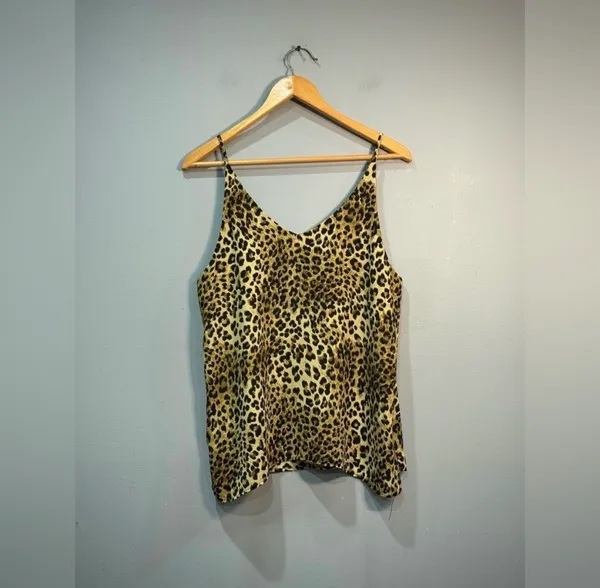 Brown Shinestar Leopard Print Strappy Tank Size L EUC - Image 4