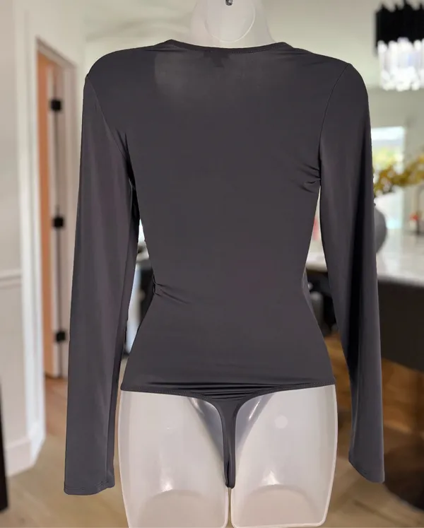 Express Body Contour Scoop Neck Long Sleeve Thong Bodysuit, Gray. Size XS - Image 9