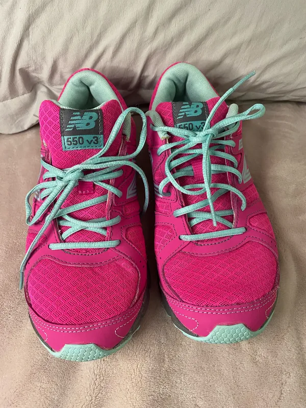 New Balance 550v3 Womens Running Shoes Size 7.5 - Image 2