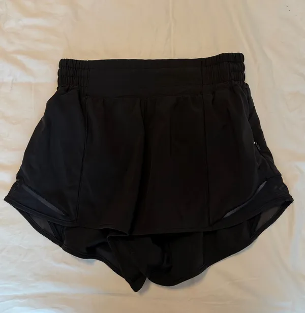 Hotty Hot Low-Rise Lined Shorts Lululemon 2.5" - Image 2