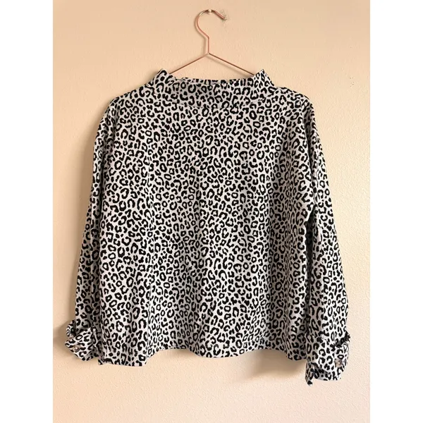 Ann‎ Taylor Top Women Small Black White Leopard Print Mock Neck Button Cuff Chic - Image 2