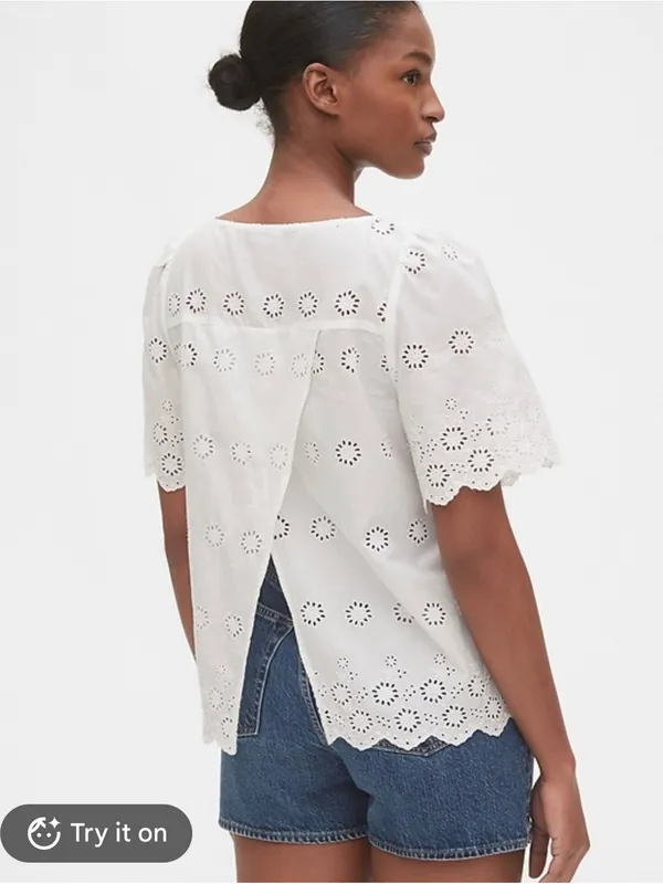 GAP White Eyelet Embroidered Woven scalloped hem Round Neck Blouse Top Size L - Image 2