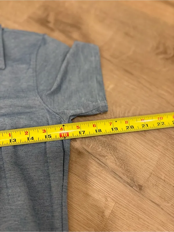 Travis Matthew Featherweight Active Polo Size Small - Image 8