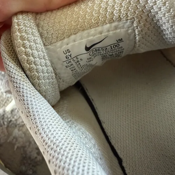 Nike Air Max| Cream and white Sneakers size 6 - Image 7
