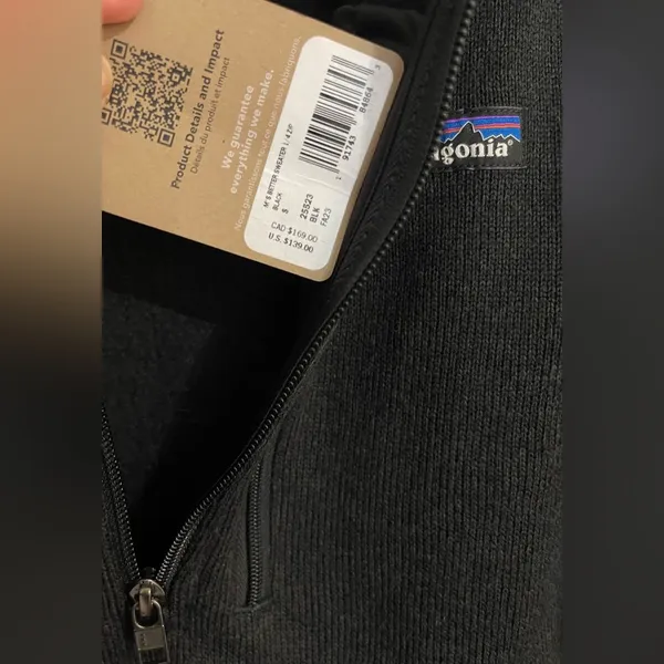 Patagonia NWT , Better Sweater 1/4 Zip, Fleece pullover, medium/Small, Black - Image 4