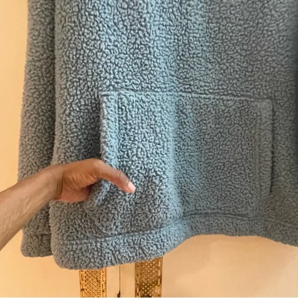 American Eagle Blue Sherpa sweater 1/4 Zip Pullover Sweatshirt size medium - Image 4