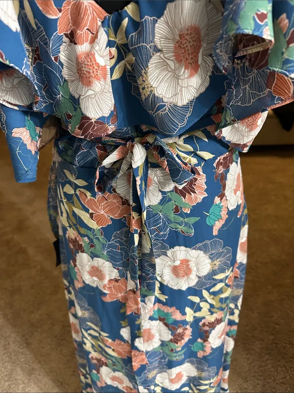 Lulus floral wrap dress with straps and flutter sleeves NWT - Image 5