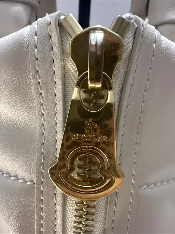 Moncler Amandine Borsa White Leather Puffer Satchel - Image 3