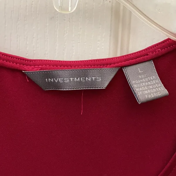 FINAL MARKDOWN Ladies’ Investments gathered front Top (L) - Image 3