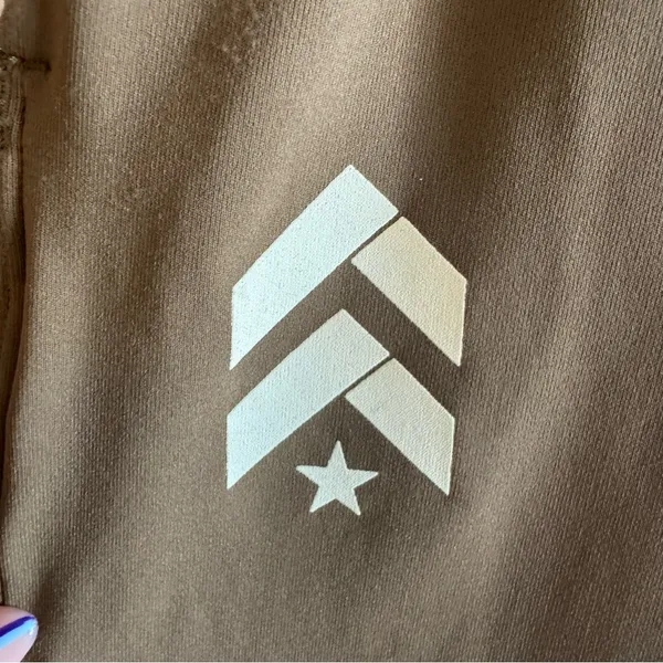 Women's khaki Lululemon joggers - Image 5