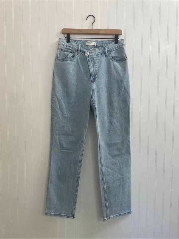 ABERCROMBIE & FITCH 90s Straight Ultra High Rise Crossover Waist Jeans Size 8/29 - Image 3