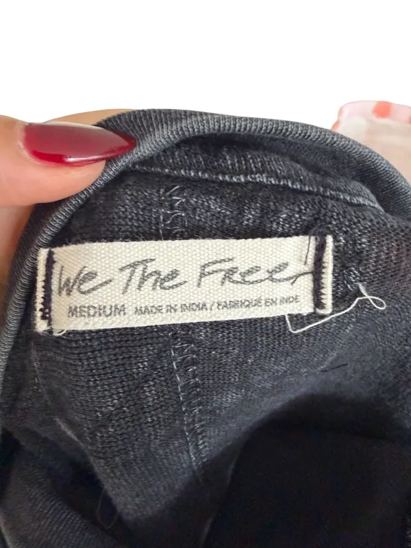 WE THE FREE Black Gray T Shirt Size Medium NEW NWOT - Image 7