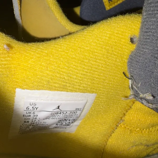 Jordan 4 Yellow Thunder - Image 4