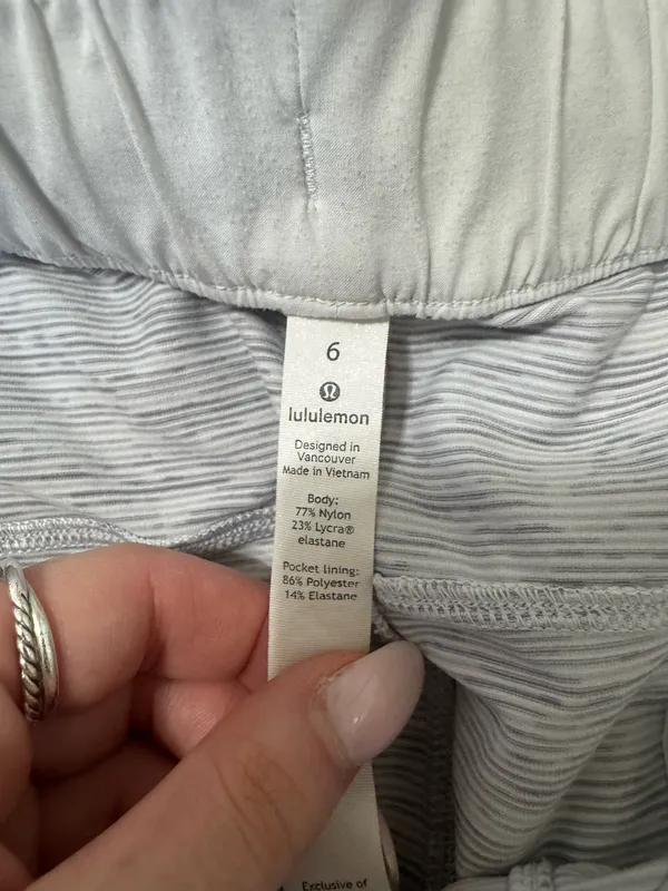 Lululemon On The Fly Pant size 6 - Image 4