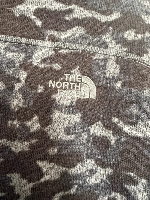 The north face gray camo fleece jacket - Image 3
