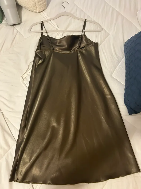 Bebe Olive Green Dress Never Worn - Image 2